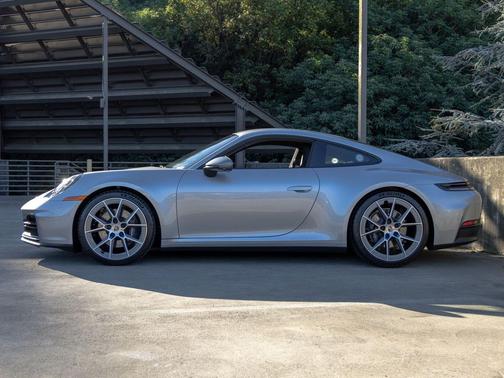 2025 Porsche 911 Carrera T