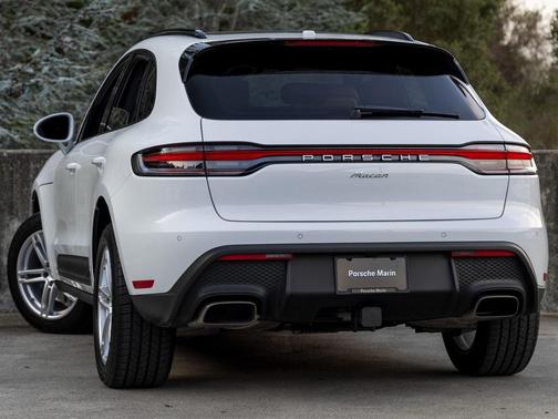 2025 Porsche Macan T