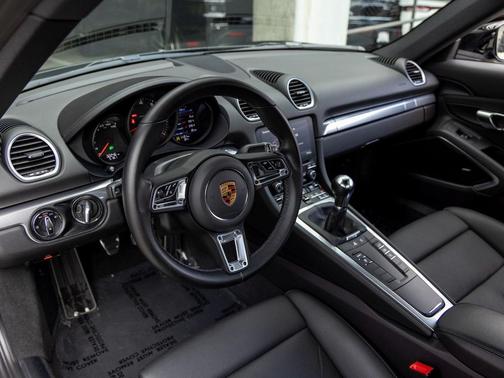 2022 Porsche 718 Cayman T