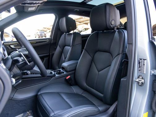 2026 Porsche Macan T