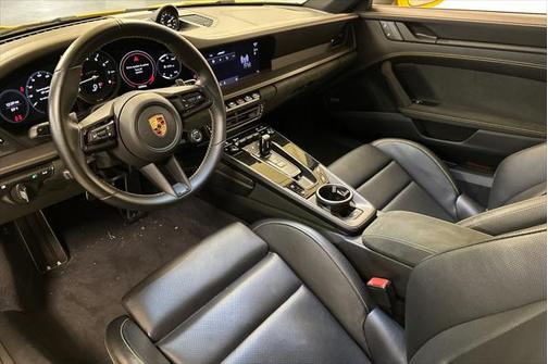 2023 Porsche 911 Carrera GTS