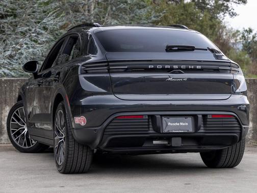 2024 Porsche Macan 4