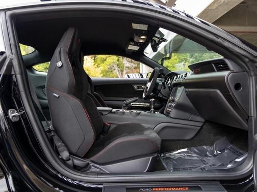 2017 Ford Shelby GT350R Base