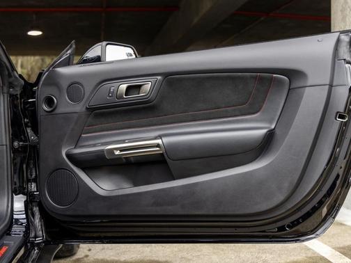 2017 Ford Shelby GT350R Base