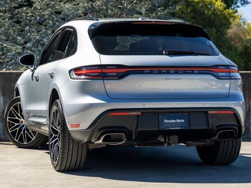 2026 Porsche Macan 