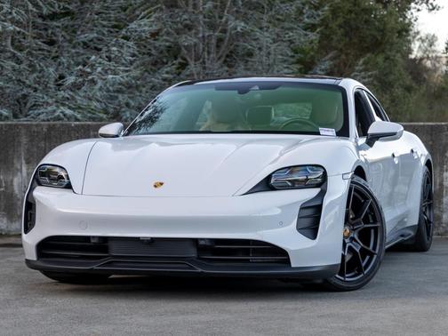 2023 Porsche Taycan GTS