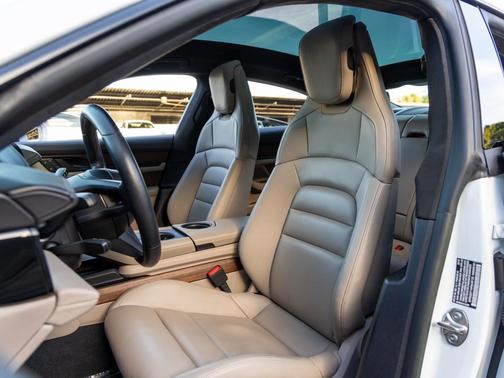 2023 Porsche Taycan GTS