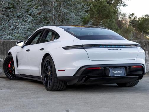 2023 Porsche Taycan GTS