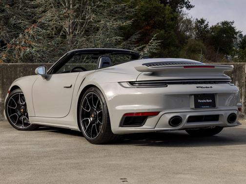 2025 Porsche 911 Turbo S