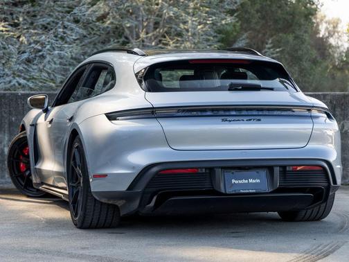 2024 Porsche Taycan GTS