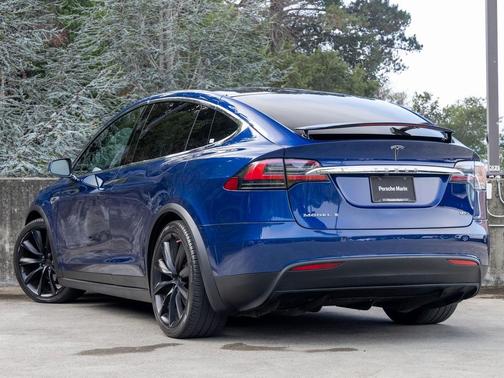 2016 Tesla Model X 70D