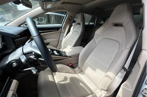 2024 Porsche Panamera 4