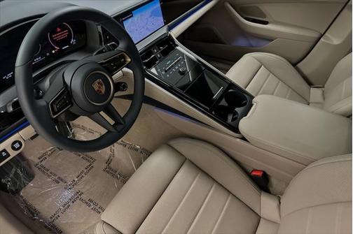 2024 Porsche Panamera 4