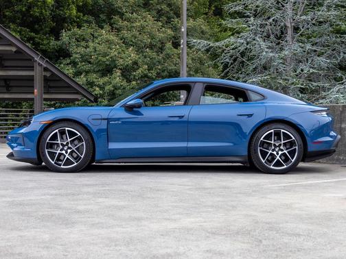 Neptune Blue 2025 Porsche Taycan