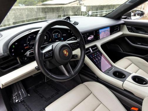 2020 Porsche Taycan Turbo S