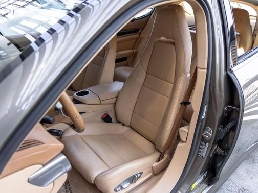 Topaz Brown Metallic 2012 Porsche Panamera 4S