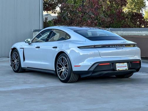 2025 Porsche Taycan 4