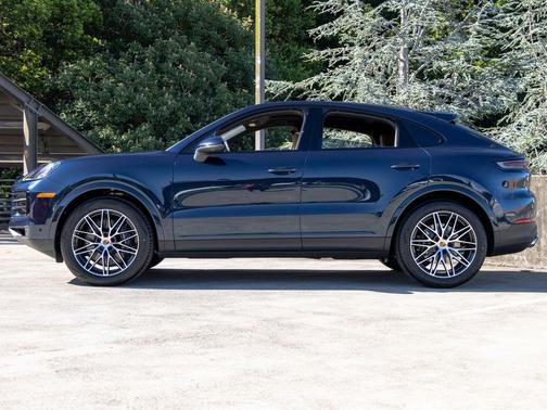 Algarve Blue Metallic 2026 Porsche Cayenne Cayenne