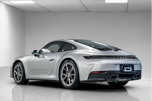 2025 Porsche 911 Carrera