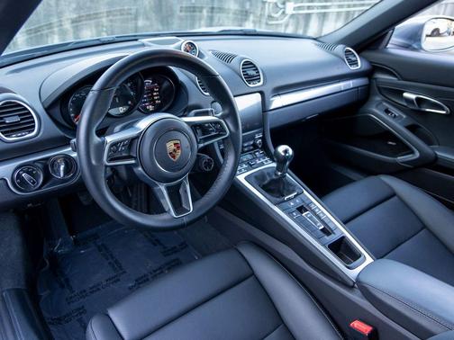 2025 Porsche 718 Boxster Style Edition