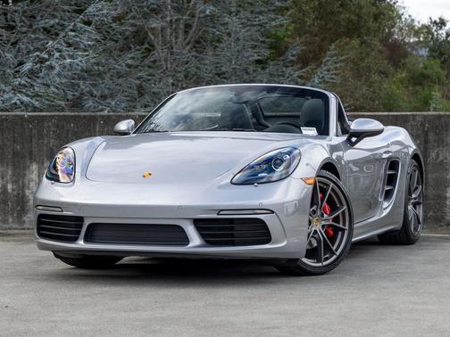 2025 Porsche 718 Boxster S
