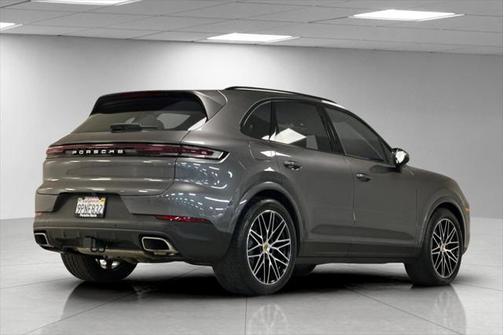 2024 Porsche Cayenne