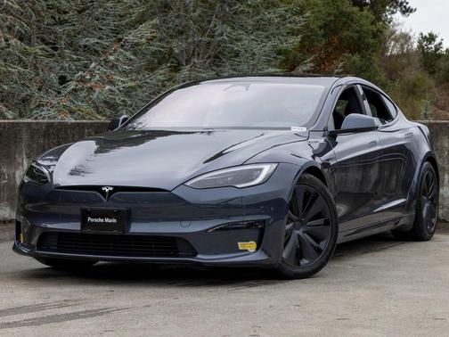 2022 Tesla Model S Base