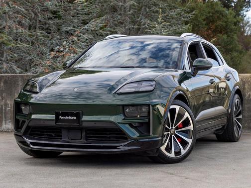 2024 Porsche Macan Turbo