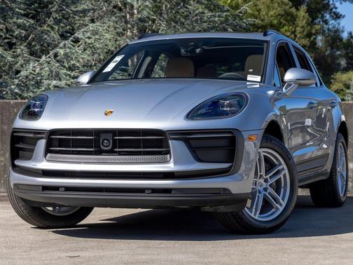 Dolomite Silver Metallic 2026 Porsche Macan Macan