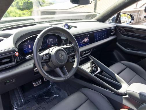 Slate Grey Neo 2025 Porsche Macan Macan Electric Turbo