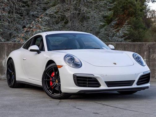 2019 Porsche 911 Carrera 4S
