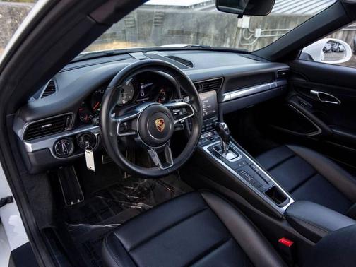 2019 Porsche 911 Carrera 4S
