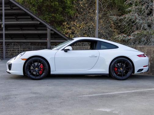 2019 Porsche 911 Carrera 4S