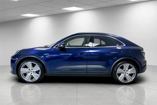 2025 Porsche Macan 4