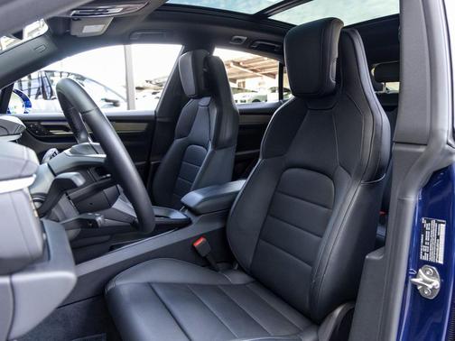 2025 Porsche Macan 4