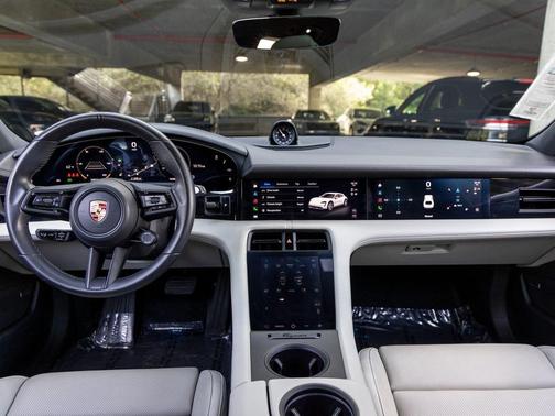 2022 Porsche Taycan 4