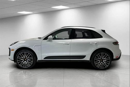 2025 Porsche Macan T