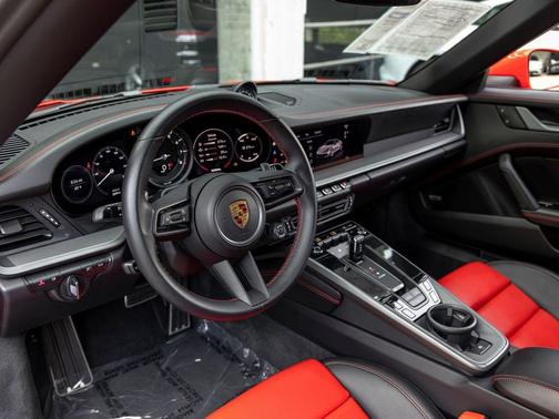 Guards Red 2022 Porsche 911 911 Carrera S