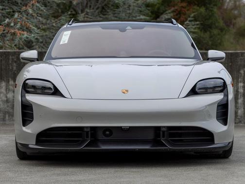 2024 Porsche Taycan GTS