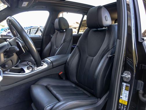 Black Sapphire Metallic 2020 BMW X5 xDrive40i