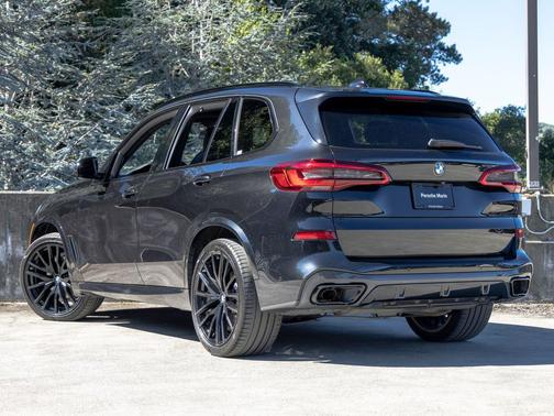 Black Sapphire Metallic 2020 BMW X5 xDrive40i