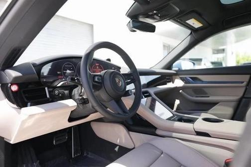 2025 Porsche Taycan 4