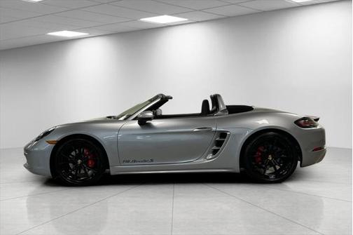2025 Porsche 718 Boxster S