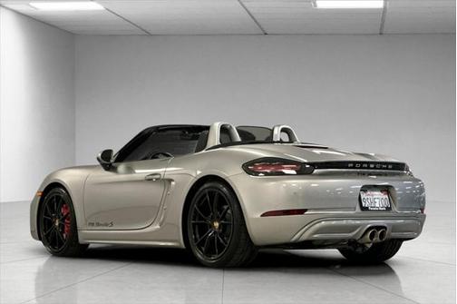 2025 Porsche 718 Boxster S
