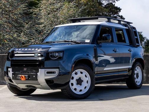 2024 Land Rover Defender 110 P400 S