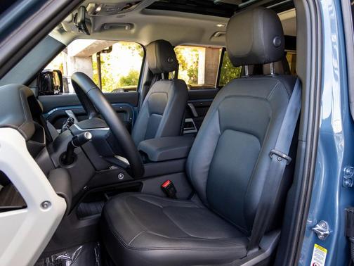 2024 Land Rover Defender 110 P400 S