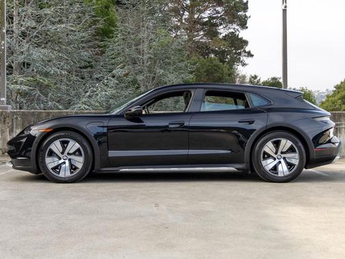 2022 Porsche Taycan 4