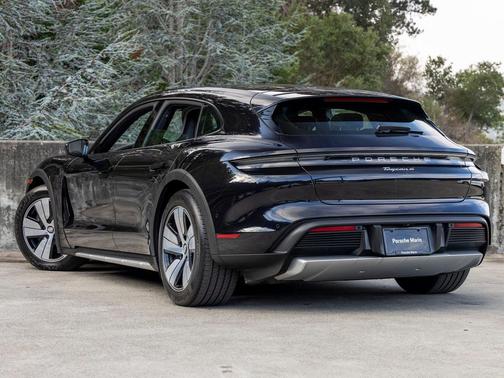 2022 Porsche Taycan 4