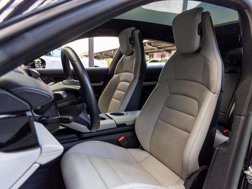 2022 Porsche Taycan 4
