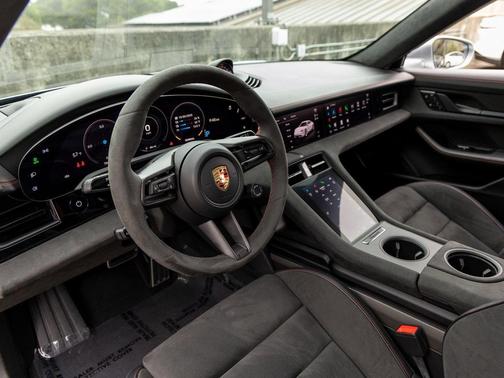 2023 Porsche Taycan GTS